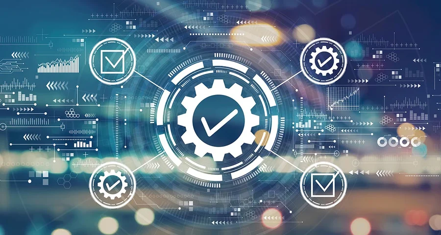 Ett datorsystem som visar hur bakgrundskontroller för kommuner innan och under anställning funkar.