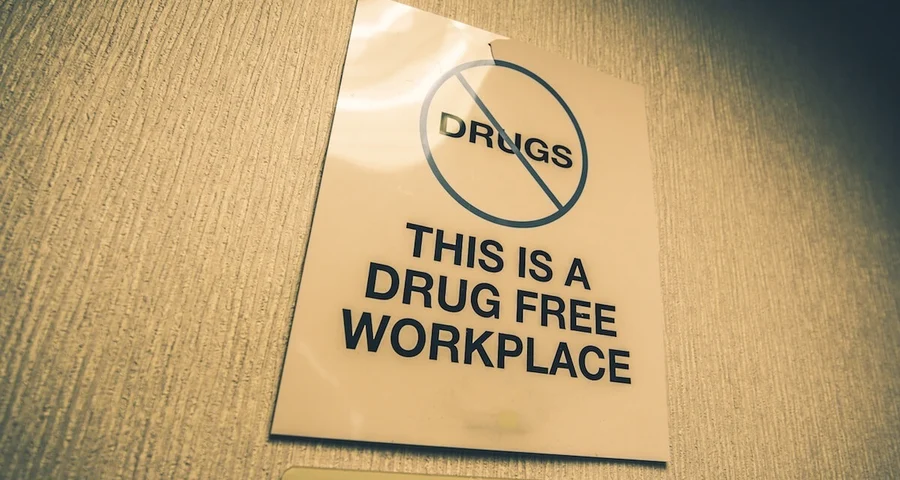 Sign: This is a drug-free workplace