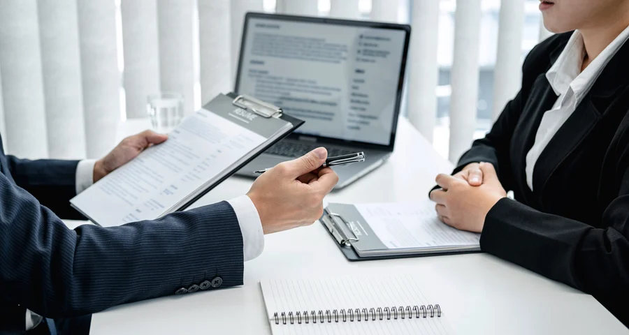 HR colleagues handle more screenings despite tight labor market